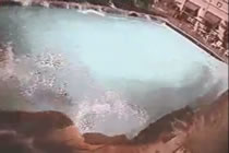 Earthquake Creates Huge Waves In Pool